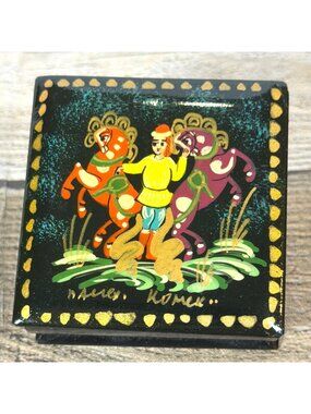Vintage Hand Painted Russian Fairy Tale Black Red Lacquer Trinket Box Hinged Lid